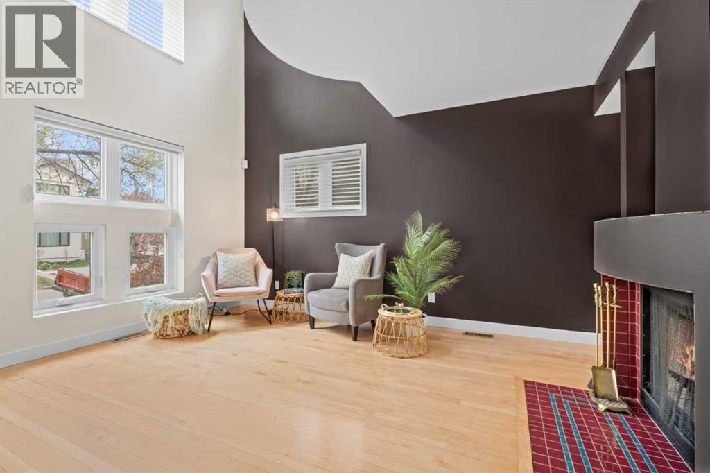 216 4 Avenue NE — photo 9