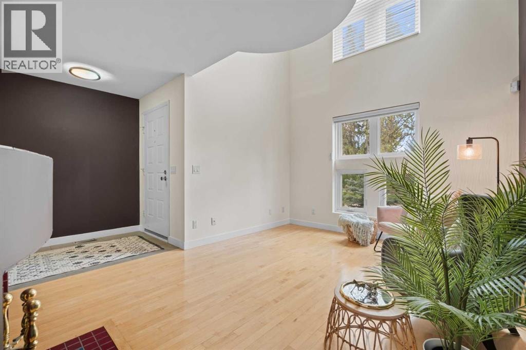 216 4 Avenue NE — photo 10