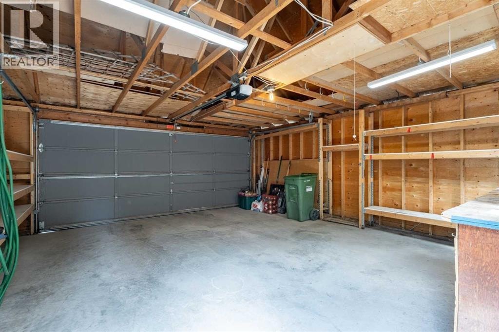 216 4 Avenue NE — photo 45