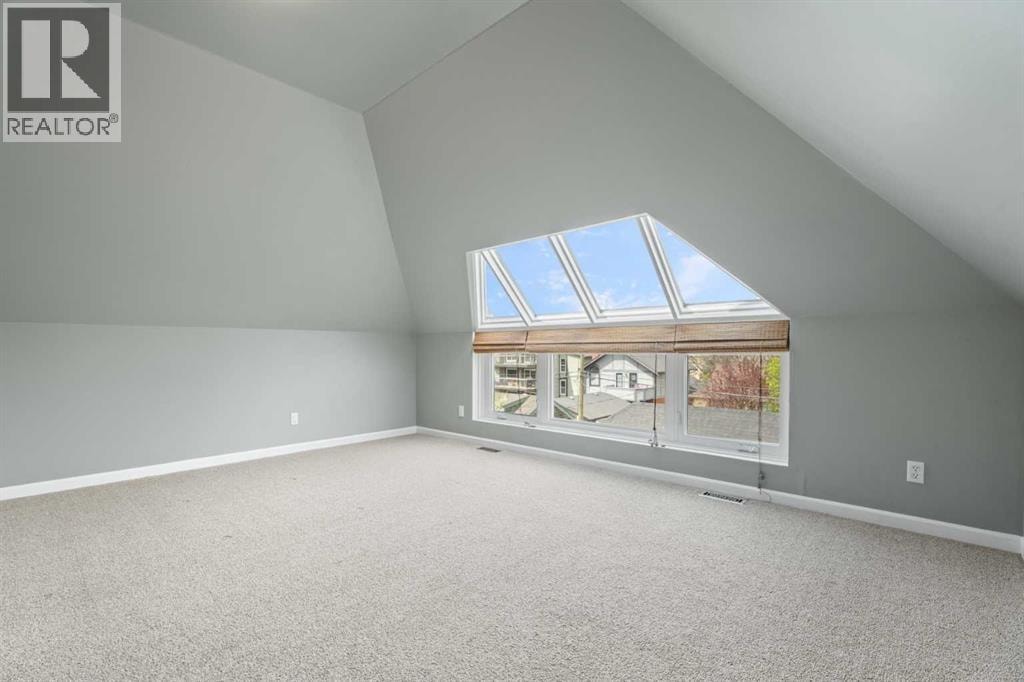 216 4 Avenue NE — photo 39
