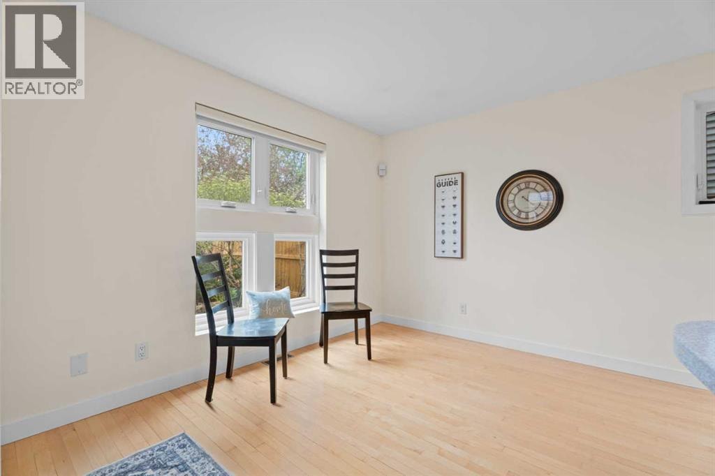 216 4 Avenue NE — photo 19