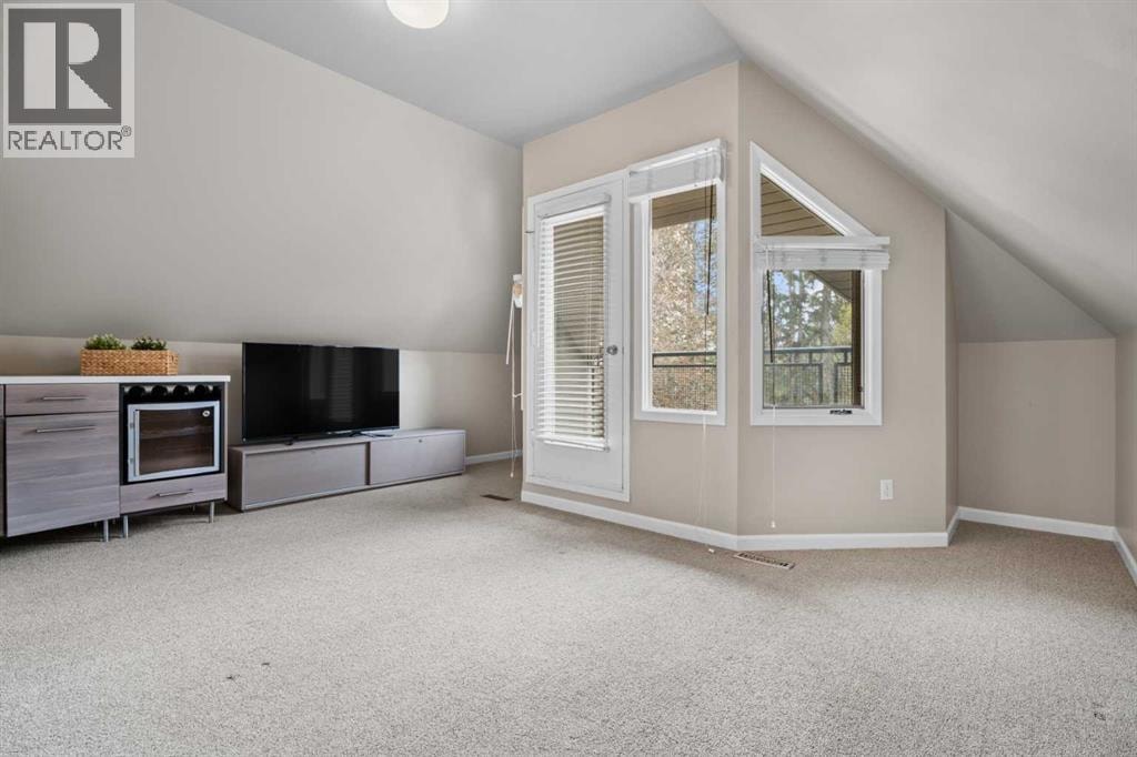 216 4 Avenue NE — photo 35