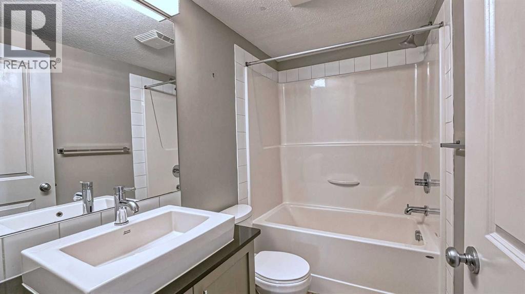 2201, 155 Skyview Ranch Way NE — photo 18