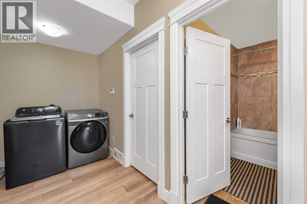 30 Saddlelake View NE — photo 36