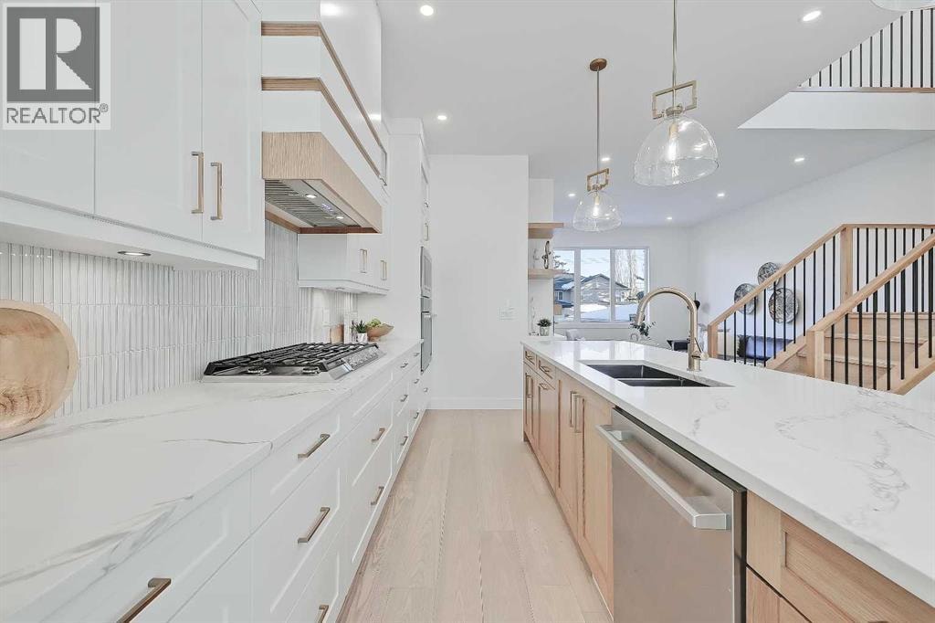 3538 43 Street SW — photo 12
