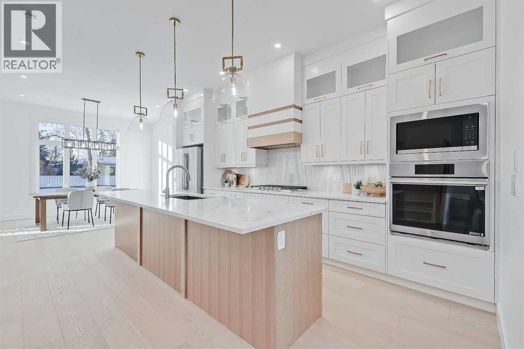 3538 43 Street SW — photo 14
