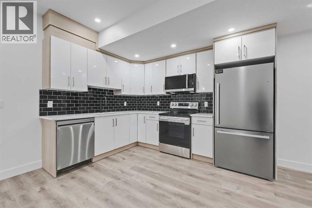 3538 43 Street SW — photo 36