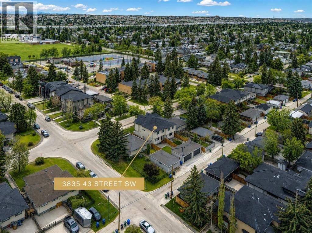 3538 43 Street SW — photo 43