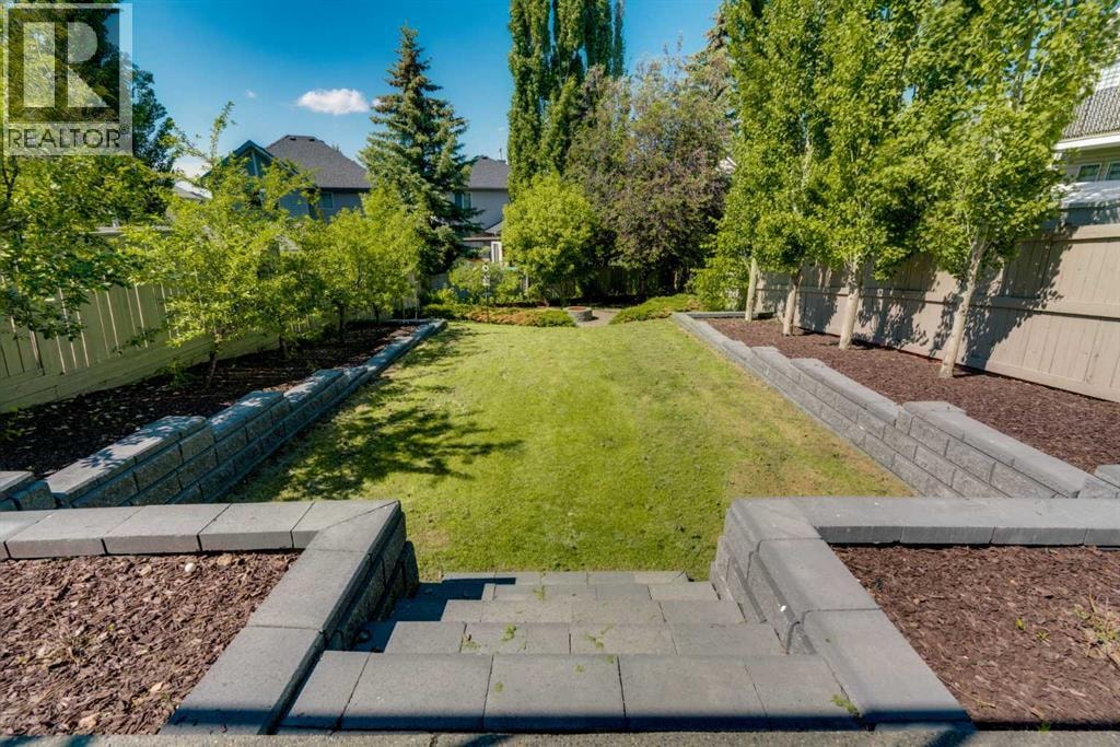 9 Cresthaven Way SW — photo 2