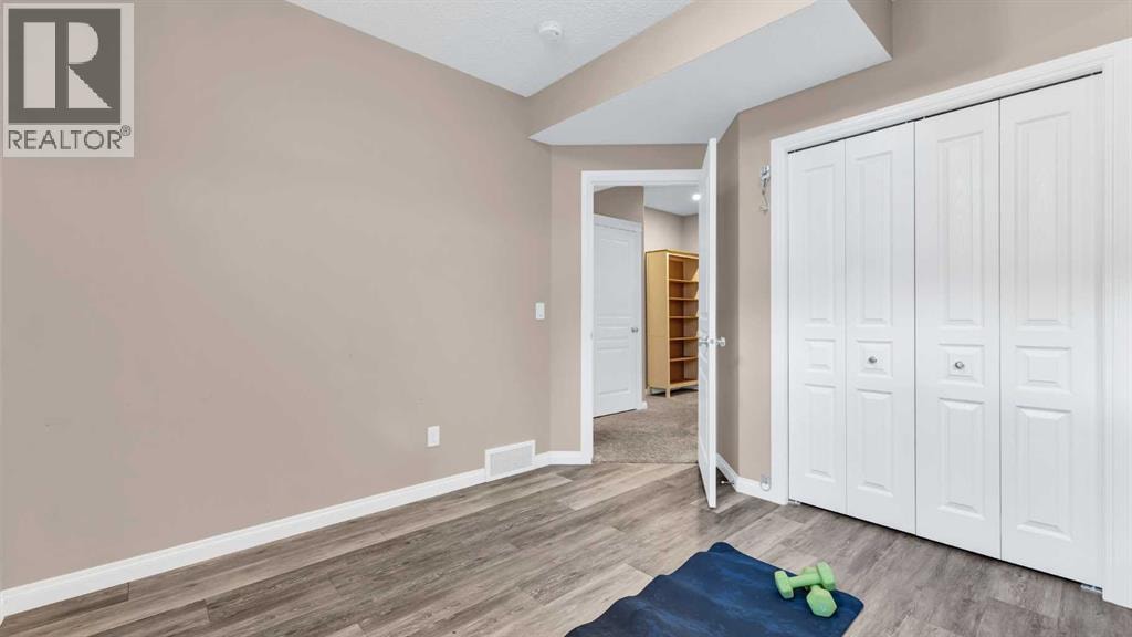 187 Cranford Close SE — photo 34