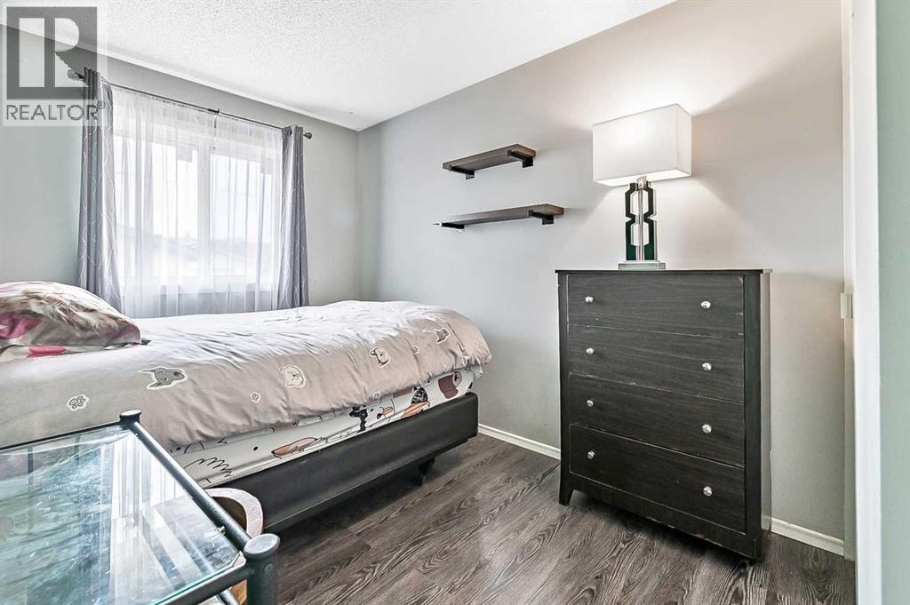 399 Maitland Crescent NE — photo 14