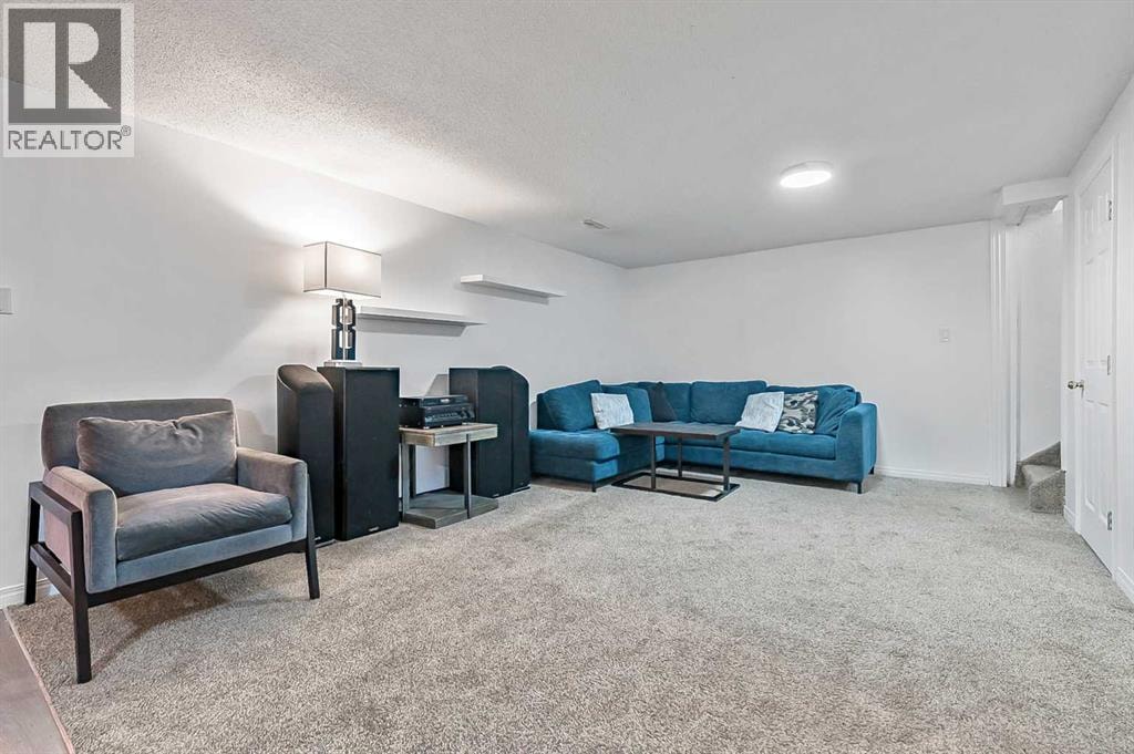 399 Maitland Crescent NE — photo 19