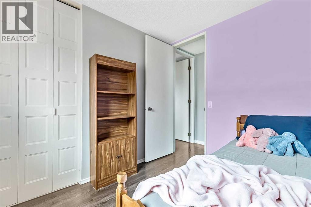 399 Maitland Crescent NE — photo 13