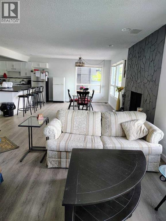 2457 22A Street NW — photo 18