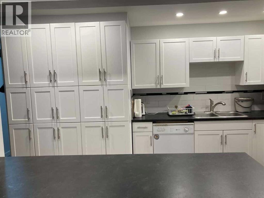2457 22A Street NW — photo 17