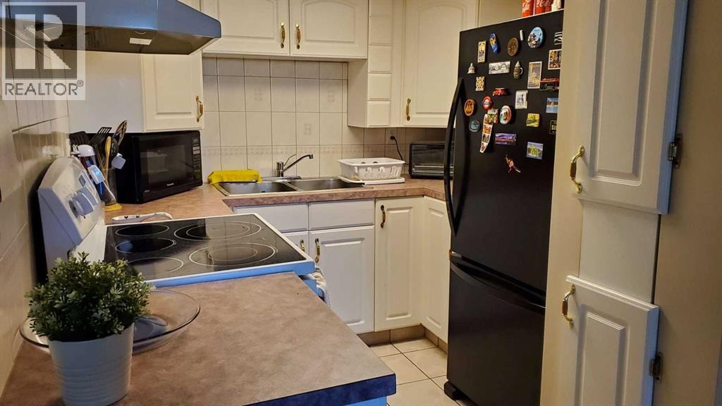 2457 22A Street NW — photo 29