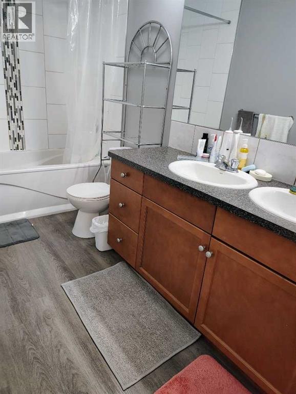 2457 22A Street NW — photo 11