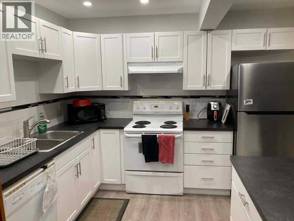 2457 22A Street NW — photo 16