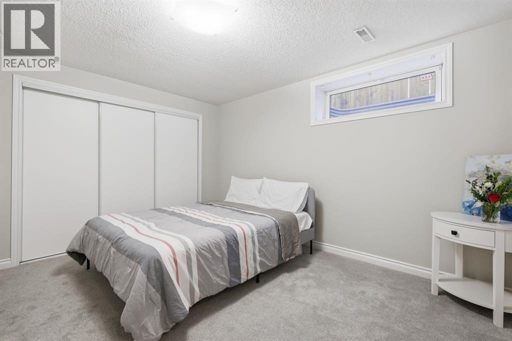 331 MILLVIEW Bay SW — photo 35