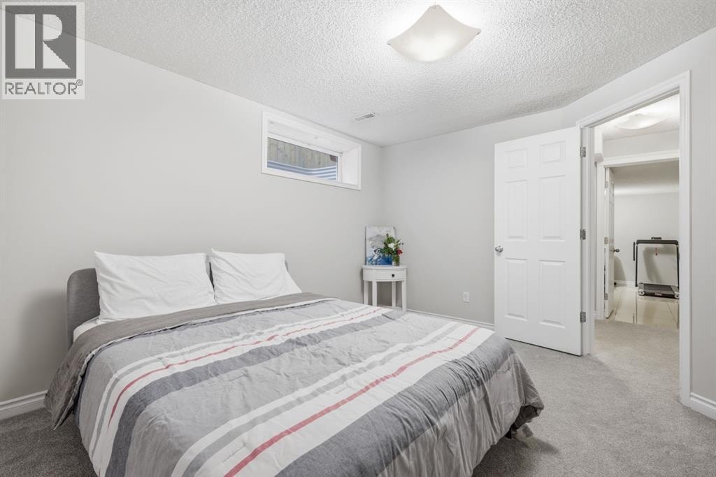 331 MILLVIEW Bay SW — photo 36