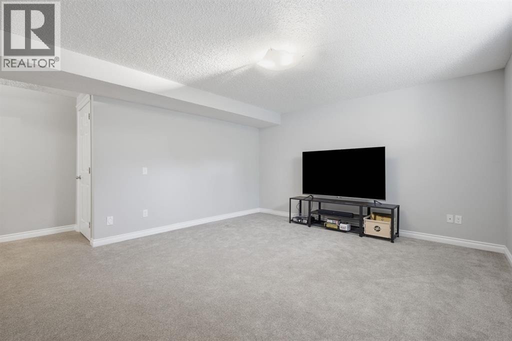 331 MILLVIEW Bay SW — photo 32