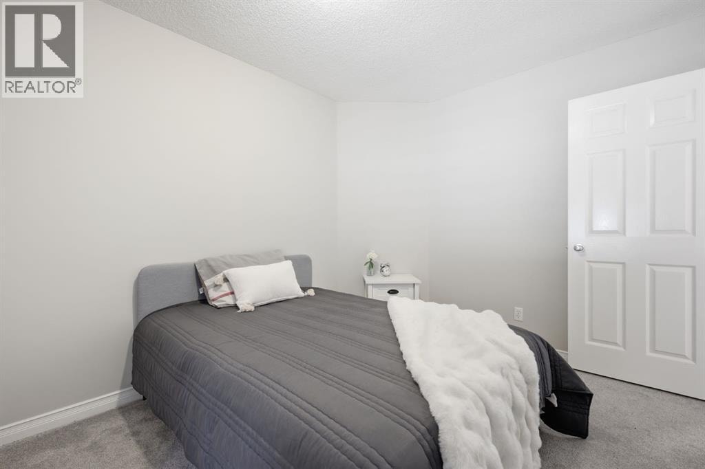 331 MILLVIEW Bay SW — photo 24