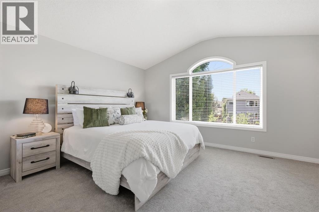331 MILLVIEW Bay SW — photo 25