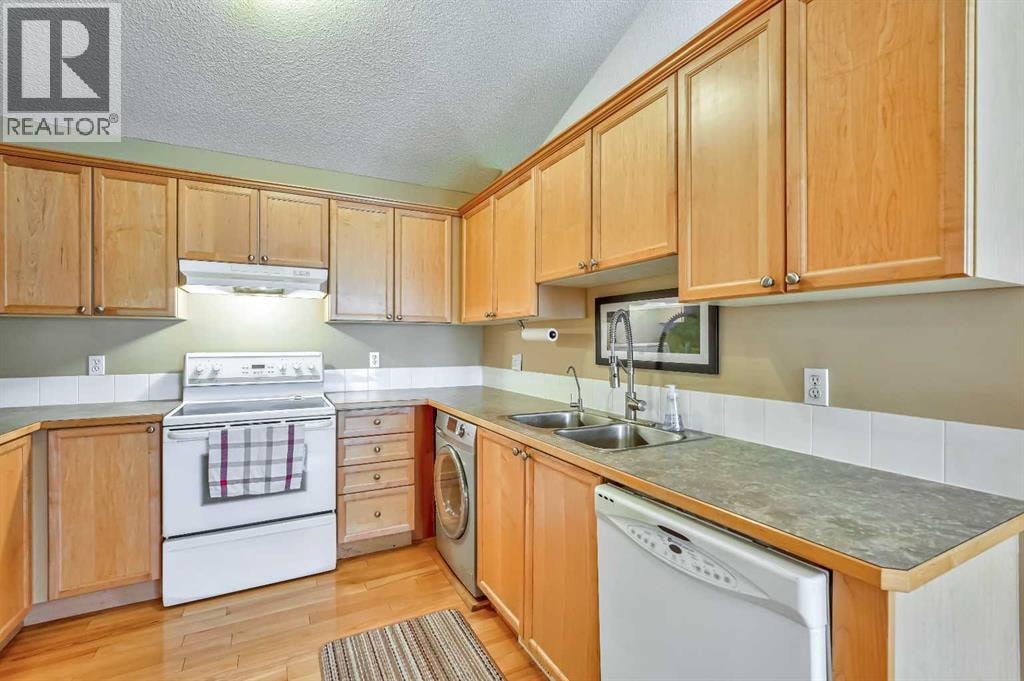 236 Covepark Close NE — photo 10
