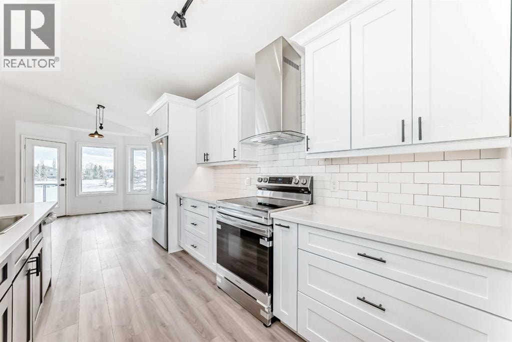 228 Woodside Crescent NW — photo 9