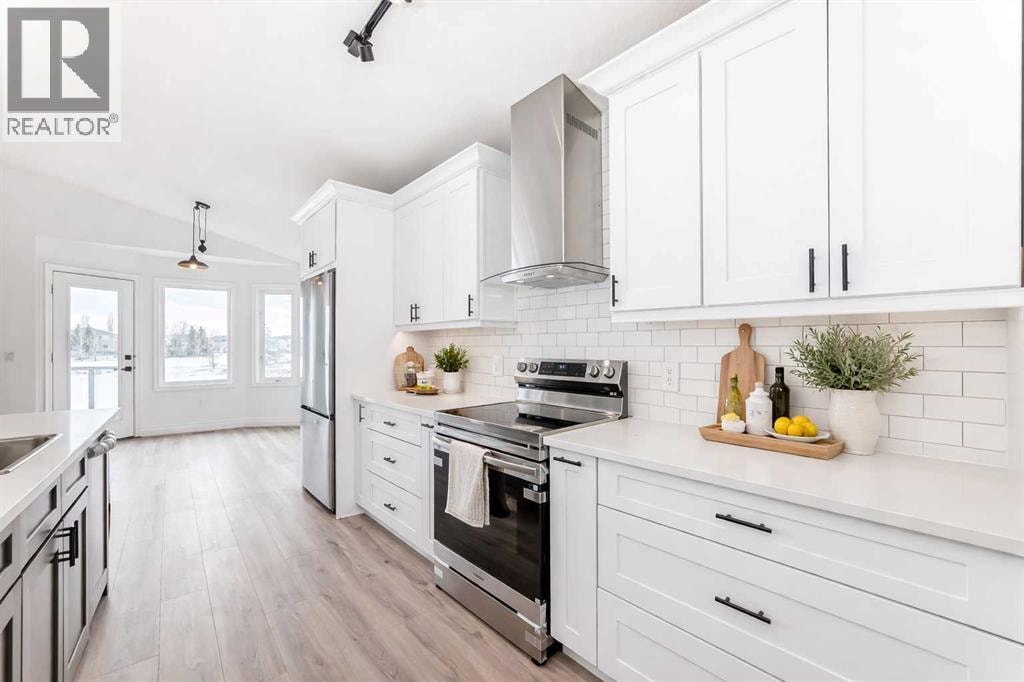 228 Woodside Crescent NW — photo 8