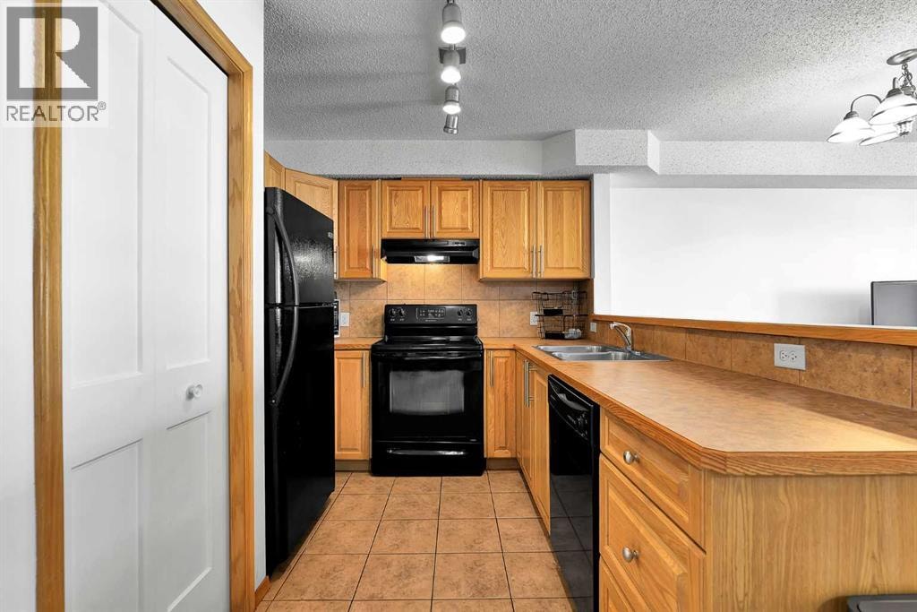 218, 92 Saddletree Court NE — photo 5