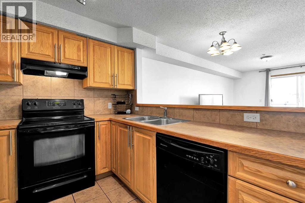 218, 92 Saddletree Court NE — photo 4