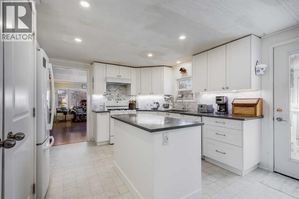 240 Big Hill Circle SE — photo 10