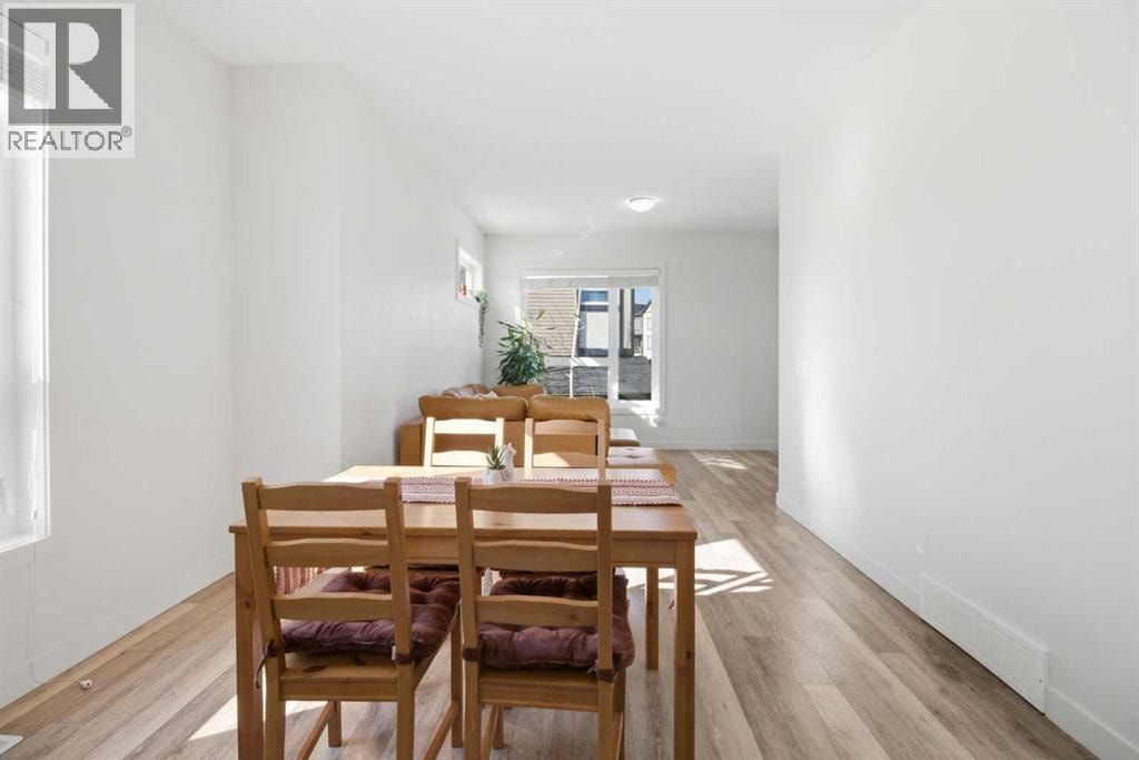 402, 11 Evanscrest Mews NW — photo 20