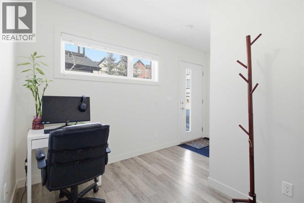 402, 11 Evanscrest Mews NW — photo 33