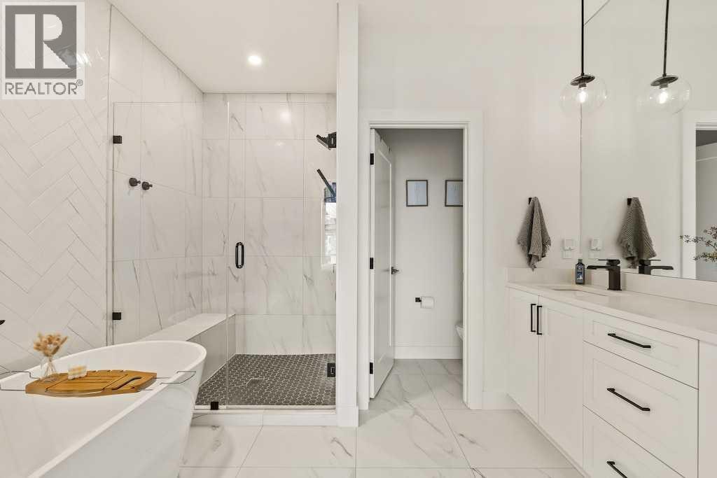 3339 41 Street SW — photo 18
