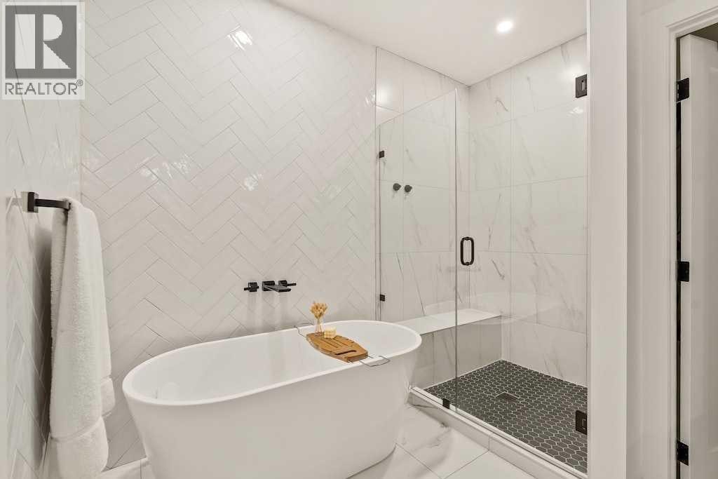 3339 41 Street SW — photo 19