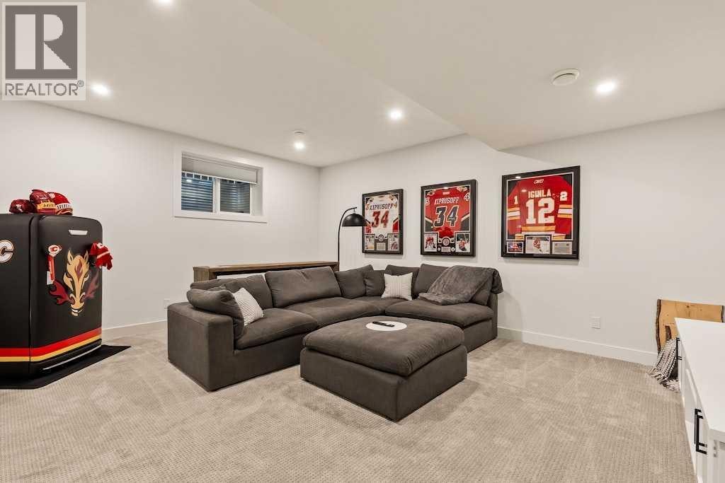 3339 41 Street SW — photo 24