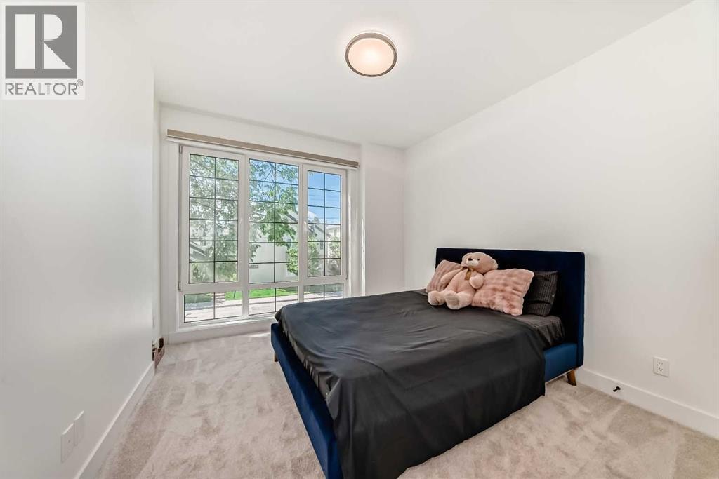 414 32 Avenue NW — photo 21