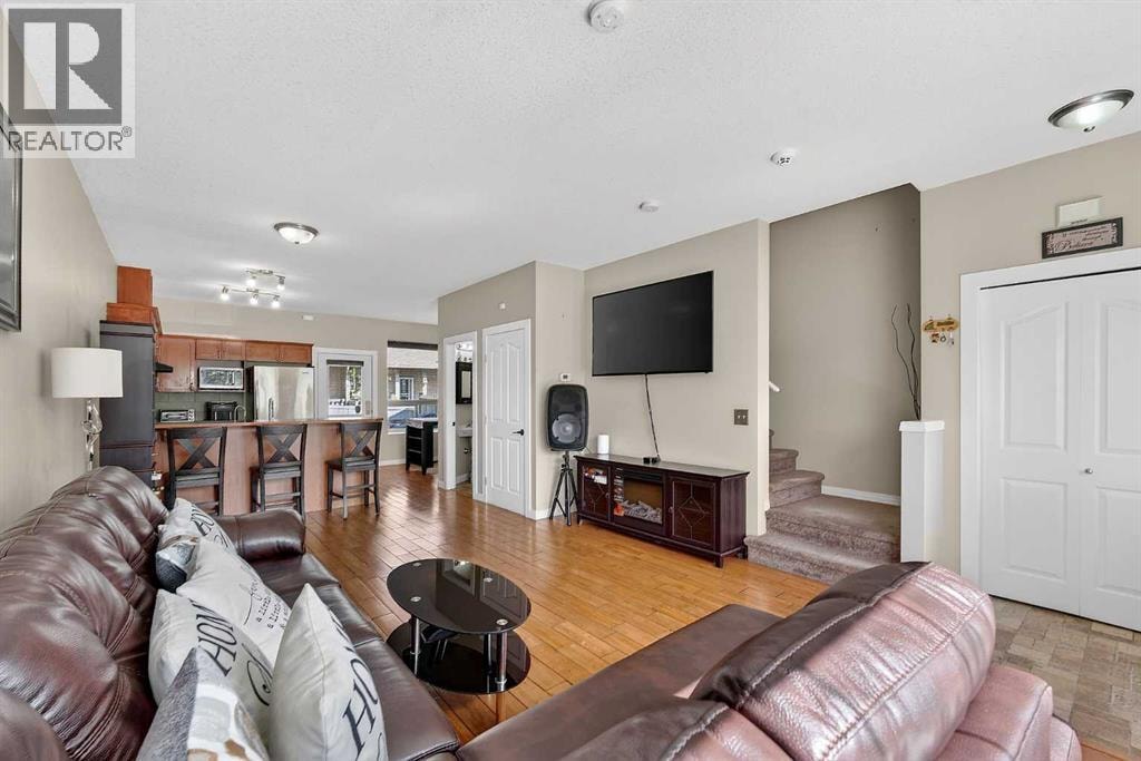402, 2005 Luxstone Boulevard SW — photo 3