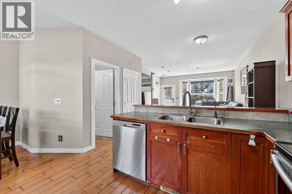 402, 2005 Luxstone Boulevard SW — photo 19