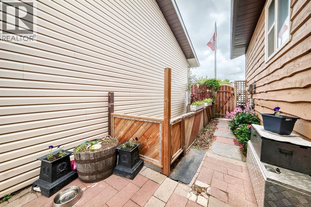 94 Elk Hill SE — photo 43