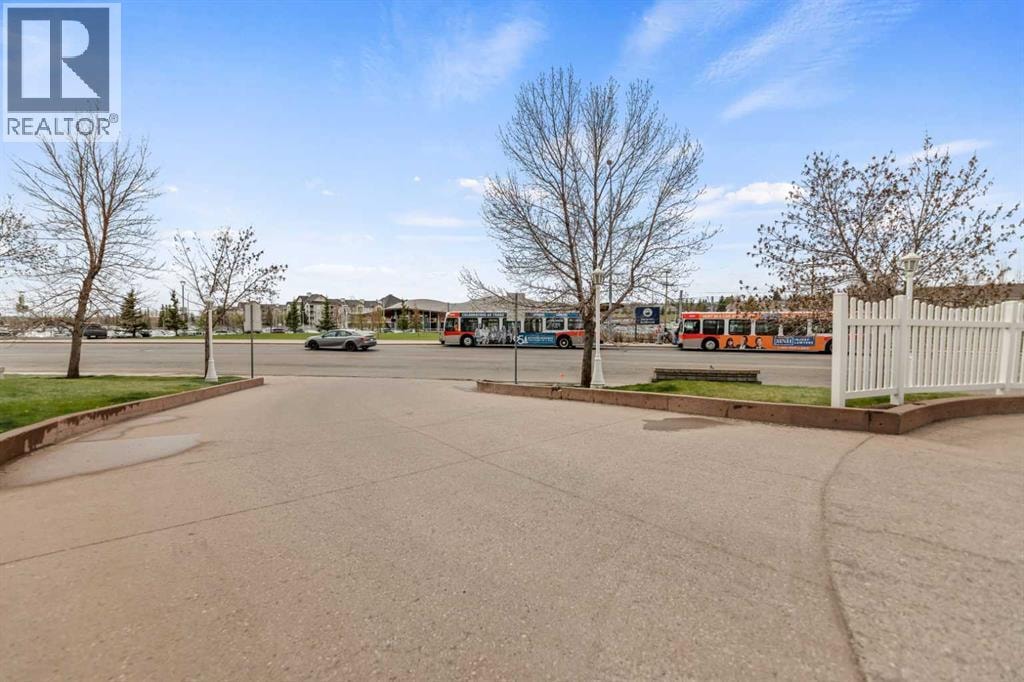 410, 290 Shawville Way SE — photo 32