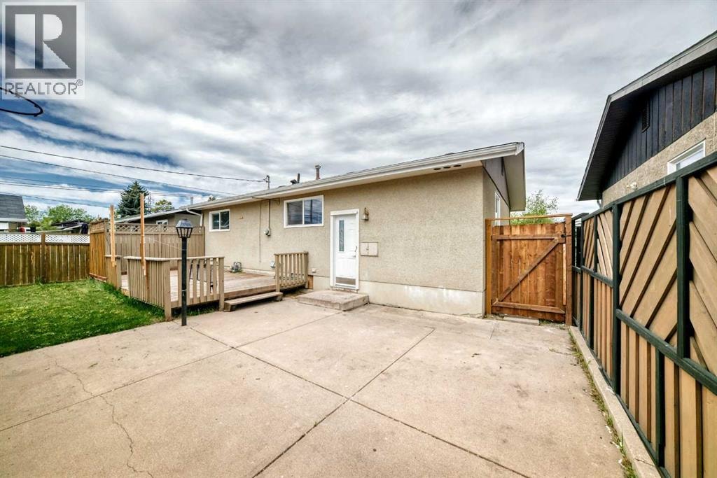 4607 Marwood Way NE — photo 38