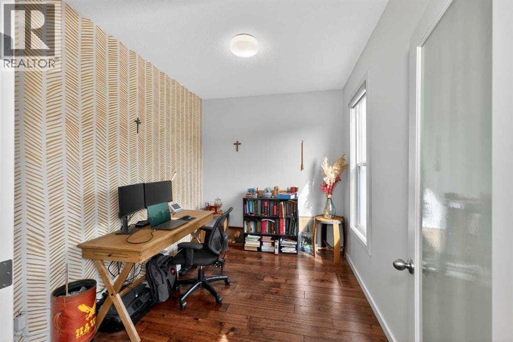 158 Masters Point SE — photo 6