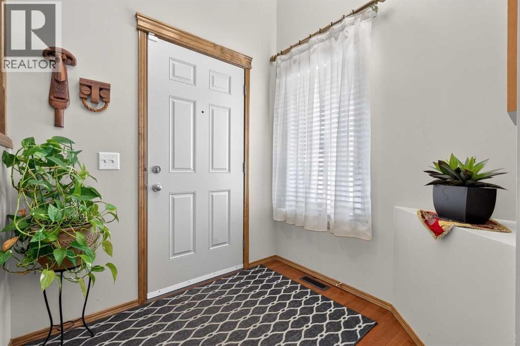 60 Tuscany Ridge Crescent NW — photo 4