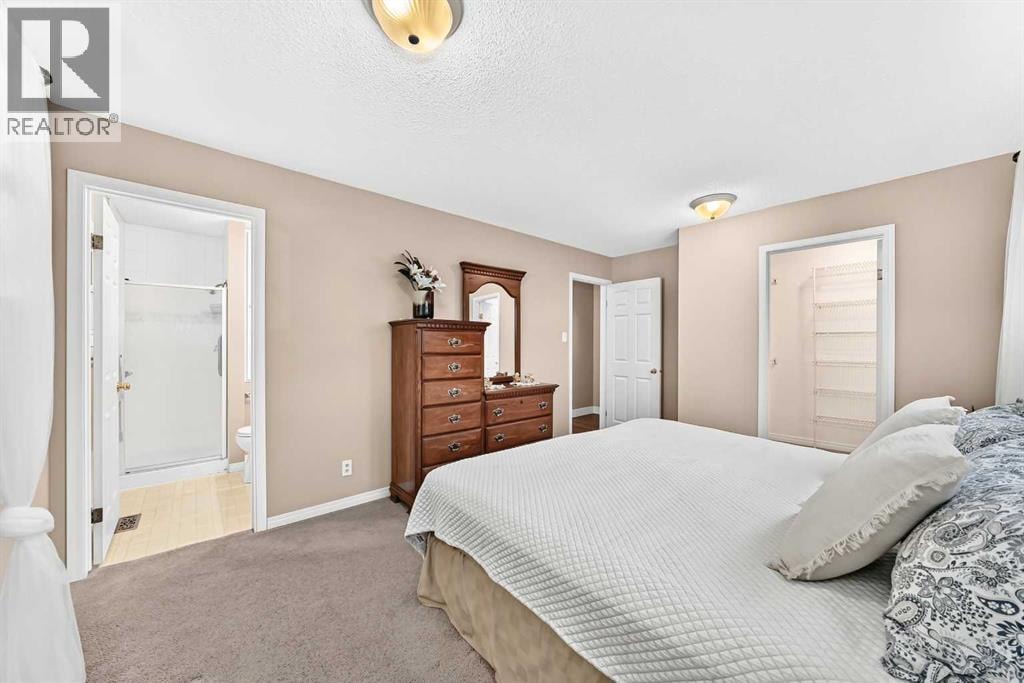 10435 Mapleridge Crescent SE — photo 23