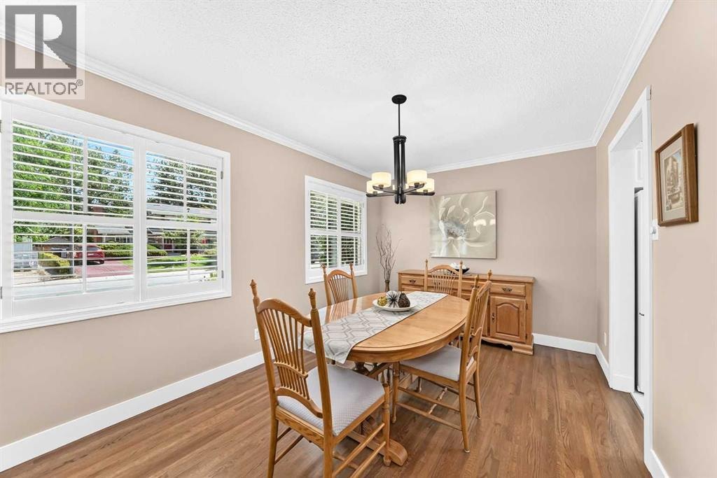 10435 Mapleridge Crescent SE — photo 12
