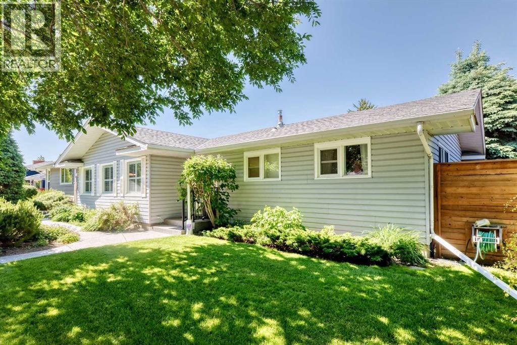 10435 Mapleridge Crescent SE — photo 6