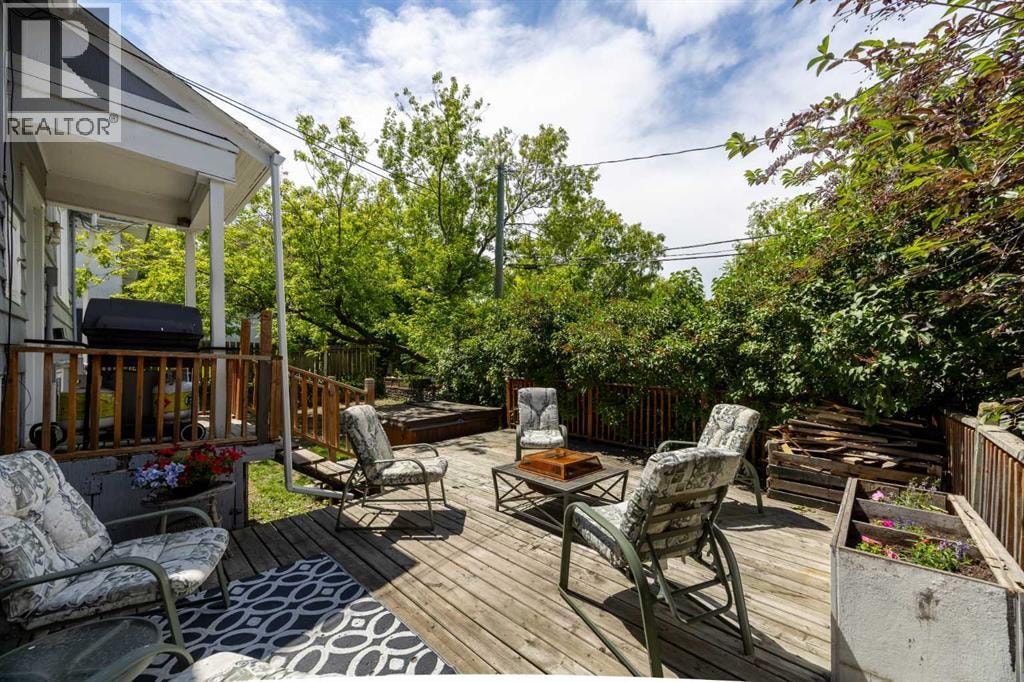 2507 15A Street SW — photo 28